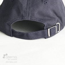 Casquette en coton bio fabriquée au Québec, Canada. Attache en tissu