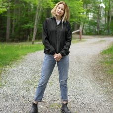 Manteau à capuchon coupe-vent – femme fabriqué au Québec