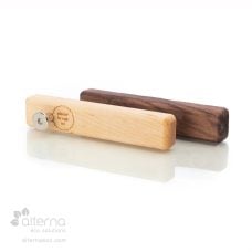 Décapsuleur de bois manuel fabriqué au Québec, 2 essences disponibles