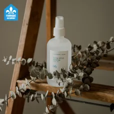 Bruine d'ambiance personnalisée à votre image. Produit certifié par Les produits du Québec. Fabriqué au Québec.